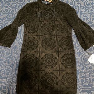 Bell sleeve, velvet dress